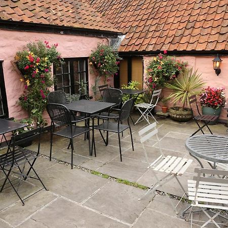 The City Arms Wells Exteriör bild