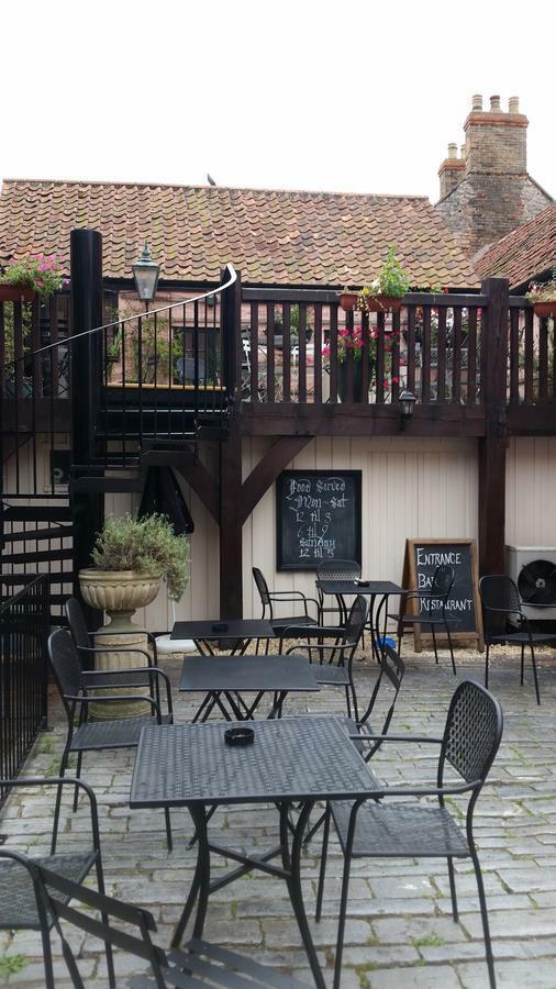 The City Arms Wells Exteriör bild